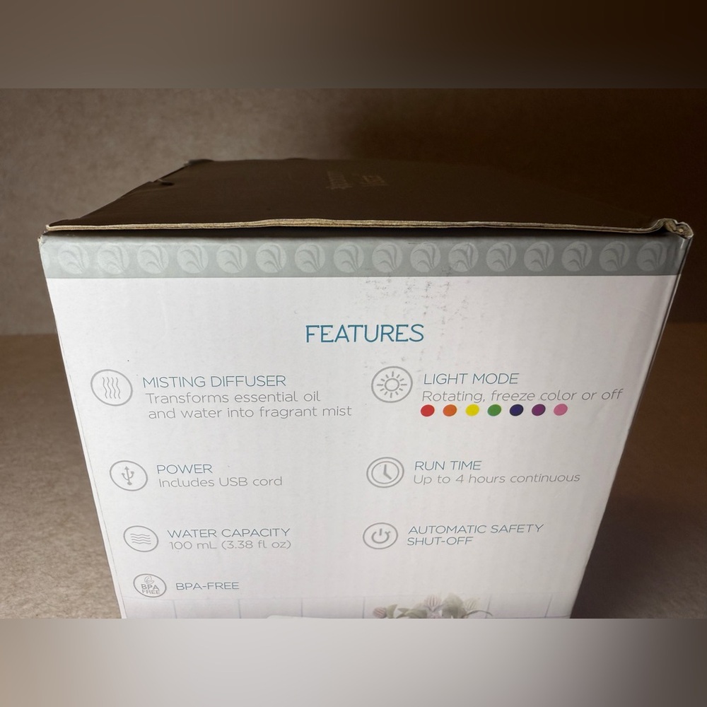 Sparoom Essential Oils Diffuser Faux Wood Design Medium Size Room NWT New Box - Picture 2 of 5